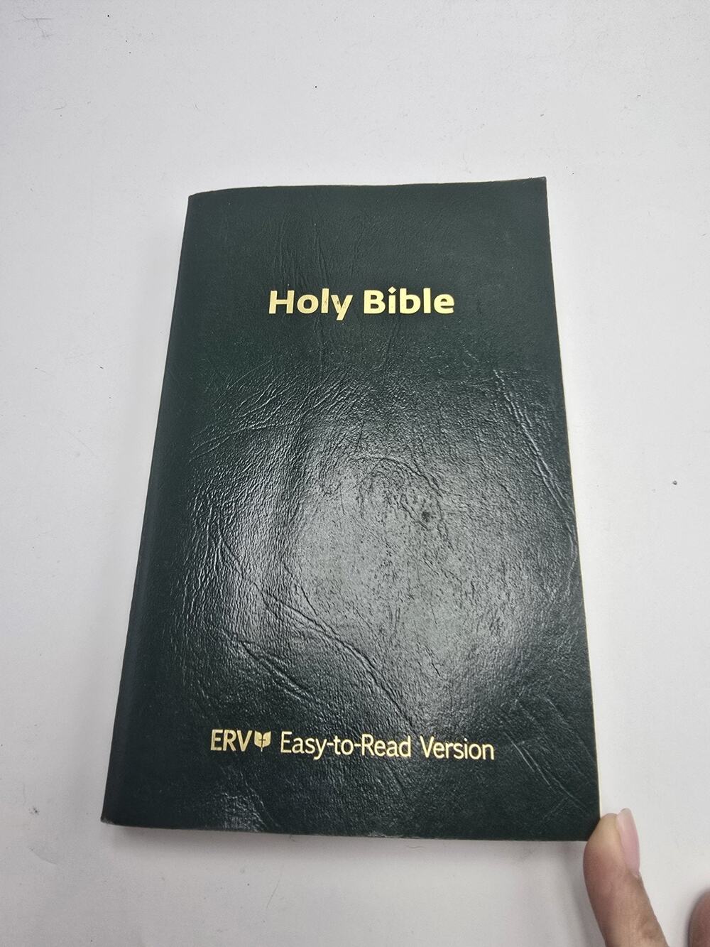 Bible League International Holy Bible ERV Easy-To-Read Version Navy Blue.